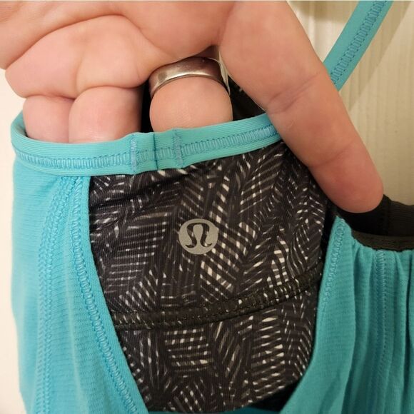 Lululemon roll out teal Bali Breeze workout top w/built in bra - Picture 11 of 12